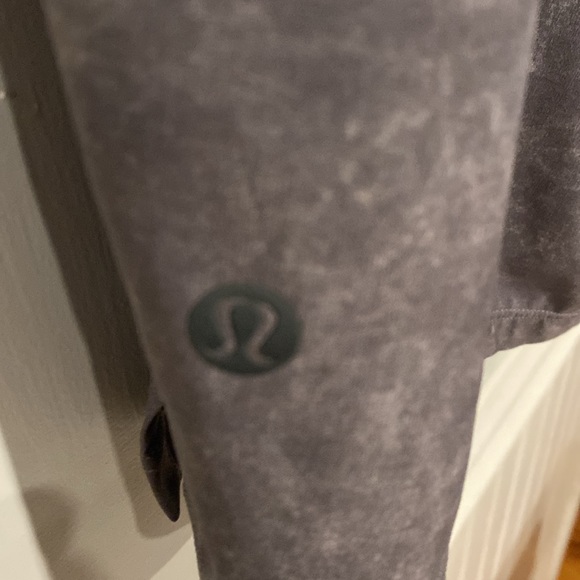 Men’s lululemon 10” lined gravel dust asphalt gray excellent condition - Picture 5 of 5